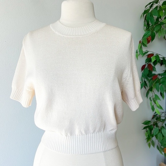 St. John White Sweater - Picture 9 of 12